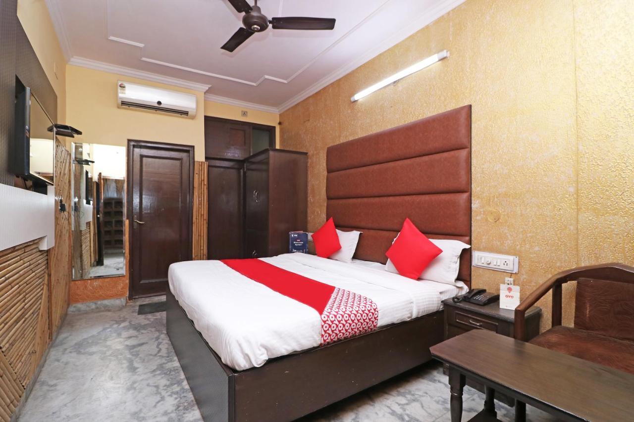 Oyo 29304 Hotel Pooja Yamunānagar Exterior foto